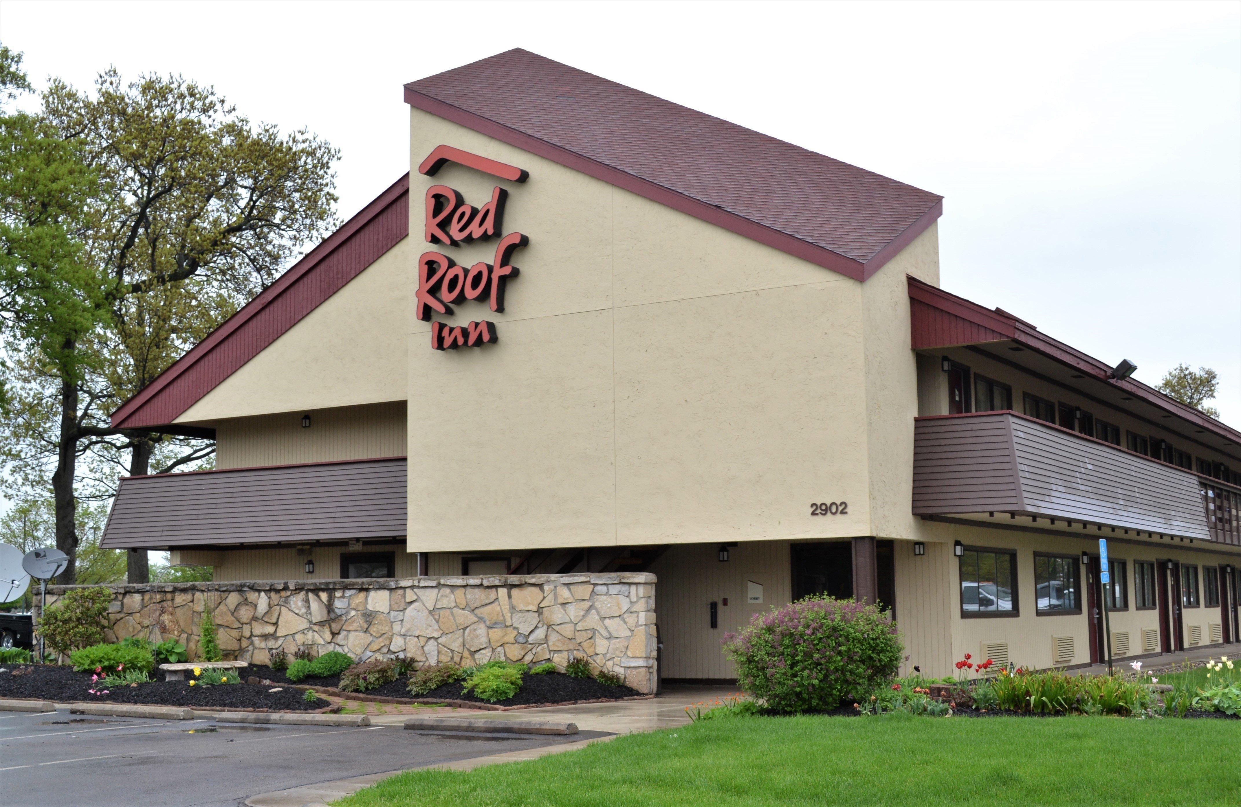 Red Roof Inn Elkhart Exterior photo