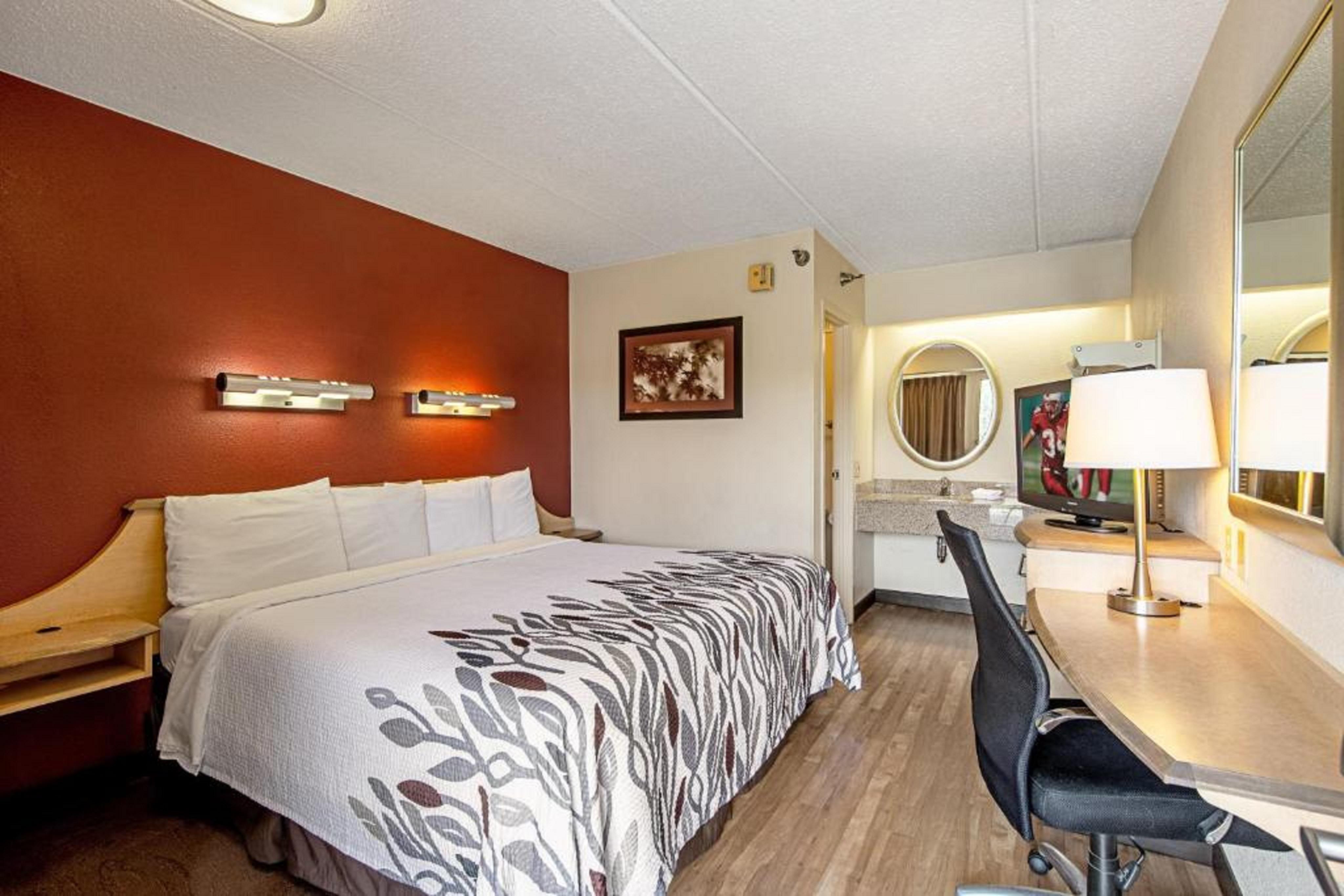 Red Roof Inn Elkhart Exterior photo