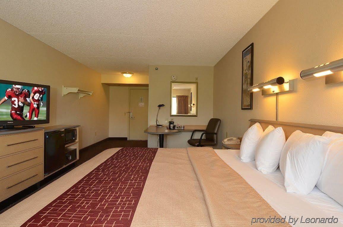 Red Roof Inn Elkhart Exterior photo
